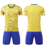 批发男子足球训练球衣100% 涤纶快干轻质透气短袖标志选项2024/25季节